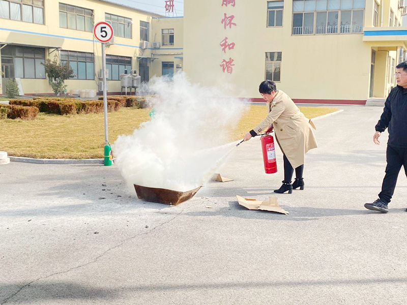 滅火器實(shí)戰(zhàn)演練