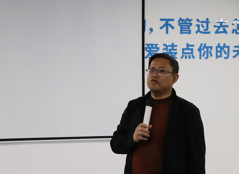 山東壽光“雞寶寶”肉雞養(yǎng)殖專業(yè)合作社創(chuàng)始人趙德峰老師