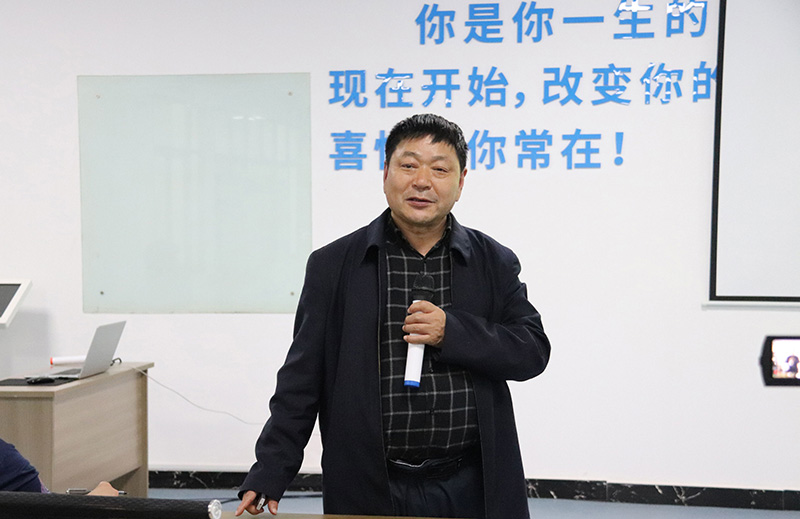 中國動(dòng)物衛(wèi)生與流行病學(xué)中心吳延功研究員