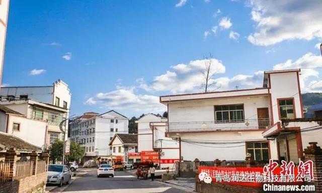 貴州省銅仁市萬山區(qū)黃道鄉(xiāng)萬湖公路黃道街口